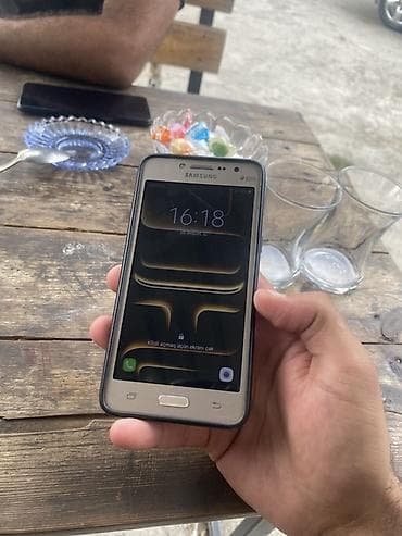 samsung s7320e wave 723: Samsung rəng - Qızılı, İki sim kartlı — 4