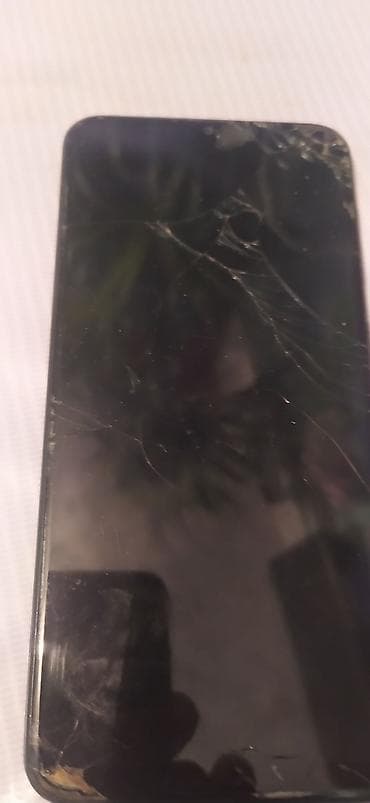 zeng sesi: Samsung Galaxy A20, rəng - Qara, Qırıq — 2