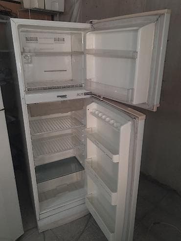 ref iphone satisi: İşlənmiş 2 qapılı Soyuducu Satılır, rəng - Ağ, Təkərli — 2