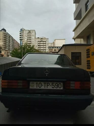 turbo az c class: Mercedes-Benz 190: 2 l | 1993 il Sedan — 2