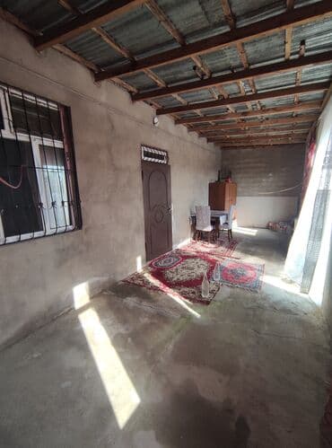 yevlaxda evler: 3 otaqlı, 3 kv. m, Təmirsiz — 4