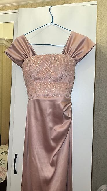 hamile don: Ulkar Hasanovadan alinib .Zərif gecə/libas – pudra-çəhrayı rəngdə — 4