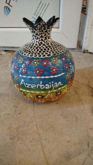 lale gülü: Bir vaza — 1