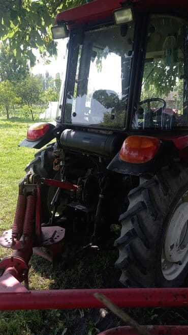 Аксессуары и тюнинг: YTO MF404 traktor - Marka/model: YTO MF404 - Rəng: qırmızı - Kabinli — 5