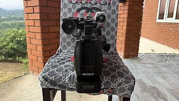 hisense infinity e9: Sony HXR-MC2000 peşəkar videokamera Xüsusiyyətlər: - G seriyalı lens — 2