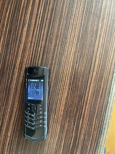 vertular: Vertu 4 GB, rəng - Qara, Düyməli — 3