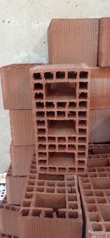 ametist daşı: Keramzitli boşluqlı kərpic (blok) Məhsul təsviri: - Material: Yüksək — 9