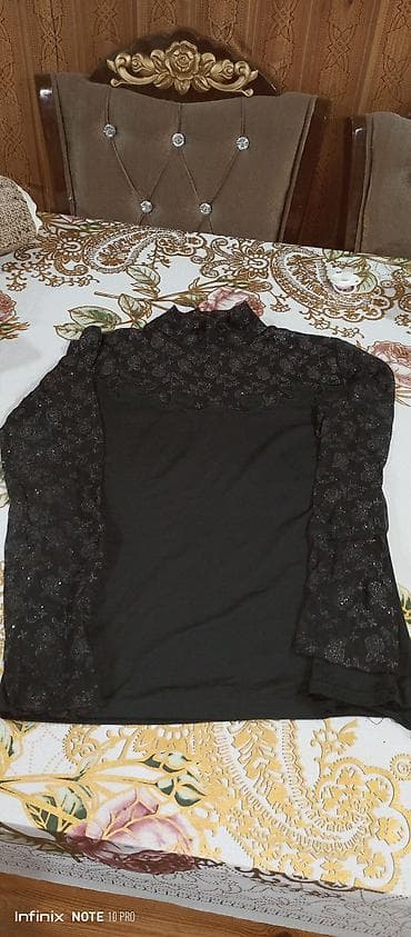 Qadın bluzu – qara rəng - Model: Uzunqollu, balıqçı (yarı-hündür)