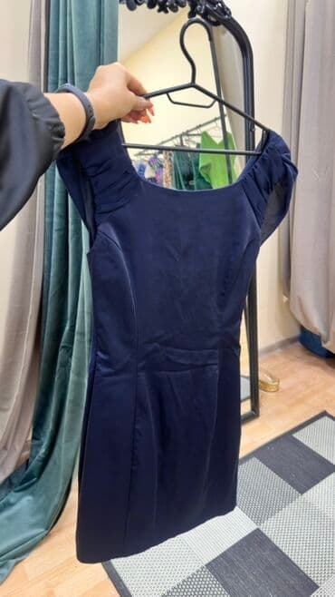 atlas donlar: Qadın geyimləri – şık donlar kolleksiyası - Yaşıl atlas effektli maxi — 6