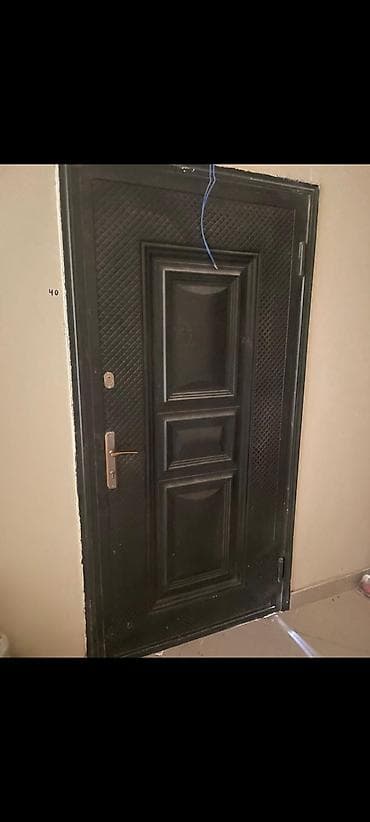 Seyf qapi 
120azn qiymet sondur
Xetai ray 2501 leli