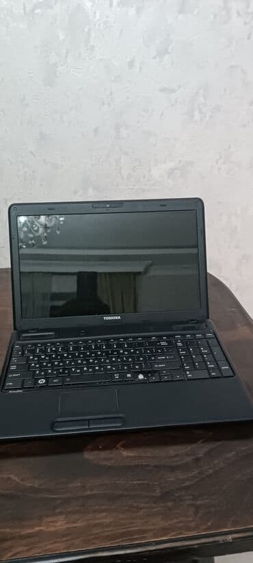 купить подержанный ноутбук: Toshiba noutbuk - Marka/model: Toshiba (15.6" təxminən ekran ölçüsü — 1