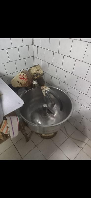 Xəmiryoğuran 50kq 550₼ 0faza sumqaylt

4640 zeyno♥️