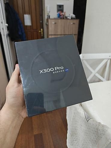 X300 Pro smartfon – ZEISS ilə birgə işlənmiş kamera sistemi