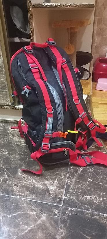 Ovçuluq və balıqçılıq: Trekking/dağçılıq üçün böyük həcmli bel çantası – 50L - Rəng — 1