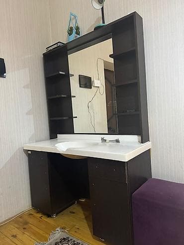 Yeni, Saş kəsimi üçün masa, Güzgülü