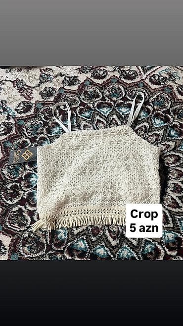 Krem rəngdə krujeva naxışlı kroptop. - İncə, tənzimlənə bilən askılar lalafo.az -da Krem rəngdə krujeva naxışlı kroptop. - İncə, tənzimlənə bilən askılar