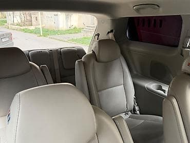 05 masin sekilleri: Kia Carnival: 2.2 l | 2017 il Van/Minivan — 5