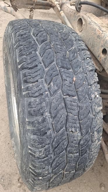 8 km teker bazari: İdeal veziyyetde 255 70 R15 4 ədəd disk təkərlər satıram 1 ədəd 255 — 2