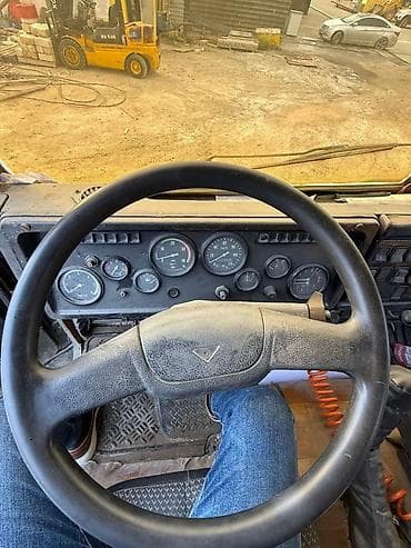 qazel bortu: KAMAZ 6x6 bortlu yük maşını - Marka/model: KAMAZ, 3 oxlu, tam — 5