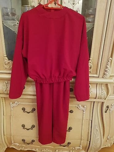 S razmer Yenidir geyinilmeyib