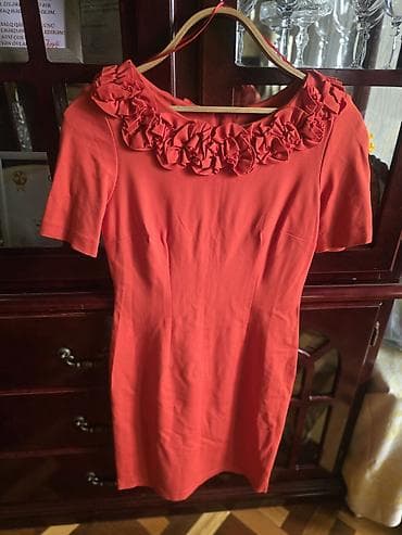 Женская одежда: Qırmızı-qızılı tonlarda zərif qadın paltarı.Real alicilar buradan — 2