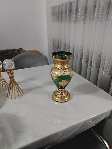 Bir vaza, Bogem şüşəsi