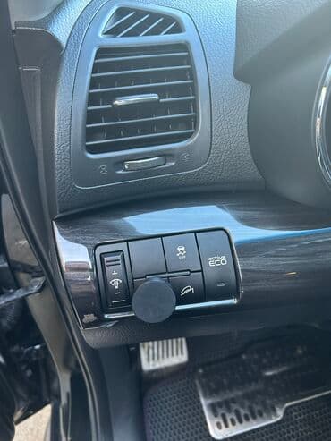 Motonəqliyyat: Kia Sorento: 2 l | 2011 il Ofrouder/SUV — 6