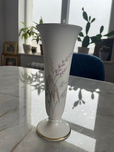 kala gul: Bir vaza, Farfor — 1