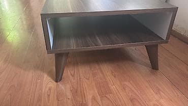 mudir masası: Kvadrat masa, Açılmayan, Təkərsiz, Teksturalı laminat, Zəmanətsiz — 2