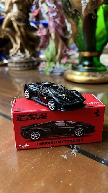 Maisto Premium “Speed Icons” seriyasından Ferrari Daytona SP3 die-cast