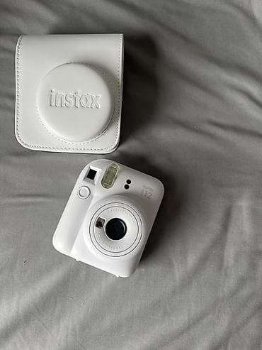 Fujifilm Instax mini 12 – ağ rəngli instant fotoaparat lalafo.az -da Fujifilm Instax mini 12 – ağ rəngli instant fotoaparat
