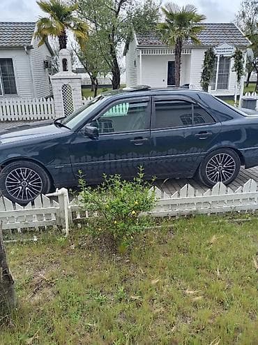 mercedes c klass: Mercedes‑Benz C‑Class sedan - Kuzov: 4 qapılı sedan, tünd göy rəng - — 1