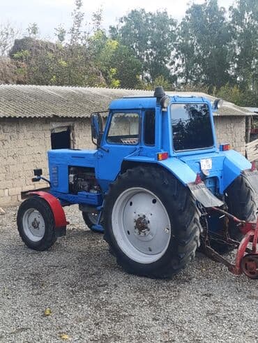 qoşqu lapetlər: Mavi rəngli Belarus MTZ tipli traktor Texniki xüsusiyyətlər və — 1