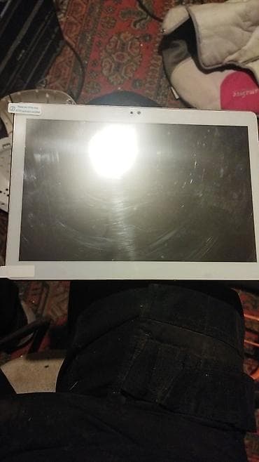 hard disk 1tb: Planşet – böyük ekranlı, ağ ön panel və qızılı arxa qapaq — 2