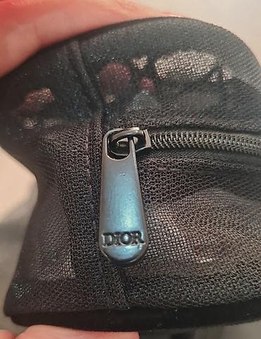 Другие комплектующие: Dior Trousse Pouch – qara torlu kosmetik çanta - Brend: Dior (Parfums — 3