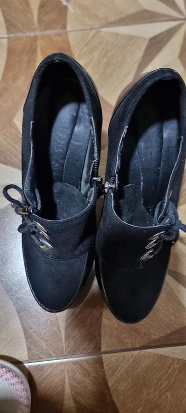 ideal ayaqqabi instagram: Qadın ayaqqabısı – qara rəng, bağcıqlı model - Material: Süet üstdük — 2