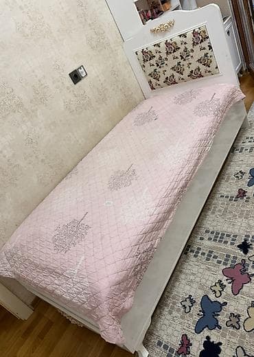 Qız üçün, Çarpayı, Matras ilə, Siyirməsiz