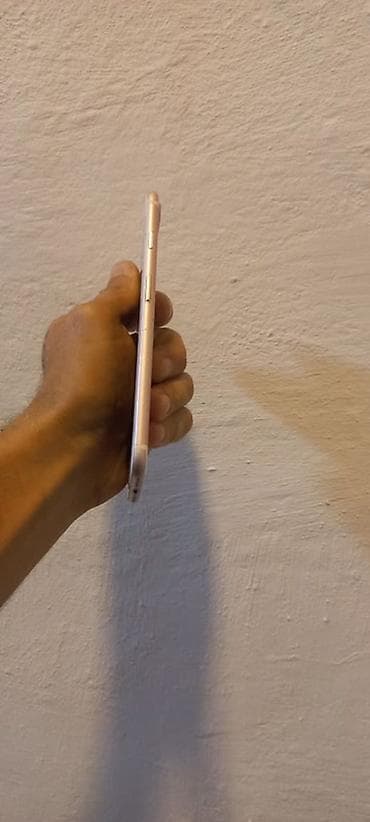 iphone 11 pro max ekran: IPhone 7 Plus, 32 GB, Rose Gold, Barmaq izi — 3