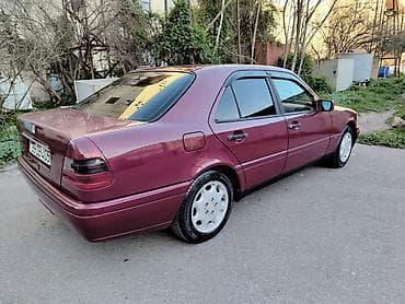 mercedes benz c class: Mercedes-Benz C-Class: 1.8 l | 1996 il Sedan — 10