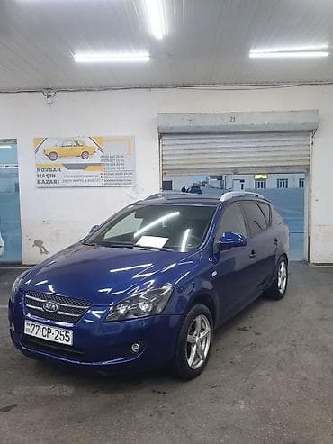 Kia Ceed SW – mavi rəngli universal kuzov - Kuzov: universal (SW) — 4