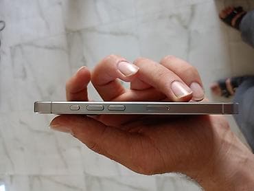 ön kamera: IPhone 15 Pro, 128 GB, Natural Titanium, Barmaq izi, Face ID — 6