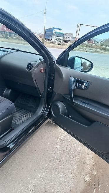 nissan r34: Nissan Qashqai: 2 l | 2007 il — 5