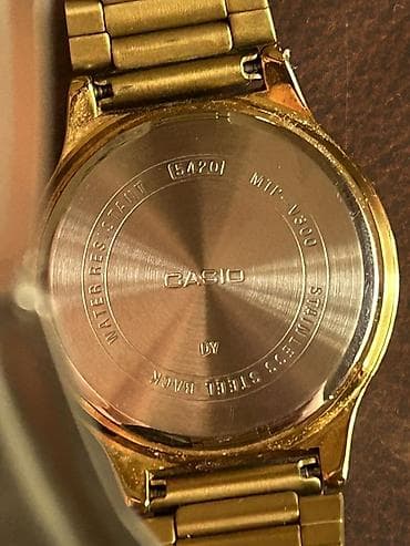 Мужская обувь: Наручные часы, Casio, цвет - Золотой — 2