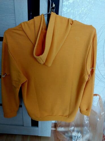 женские свитшоты с принтом: Sarı rəngli kapüşonlu sweatshirt - Model: Kapüşonlu, uzunqol - Rəng — 2