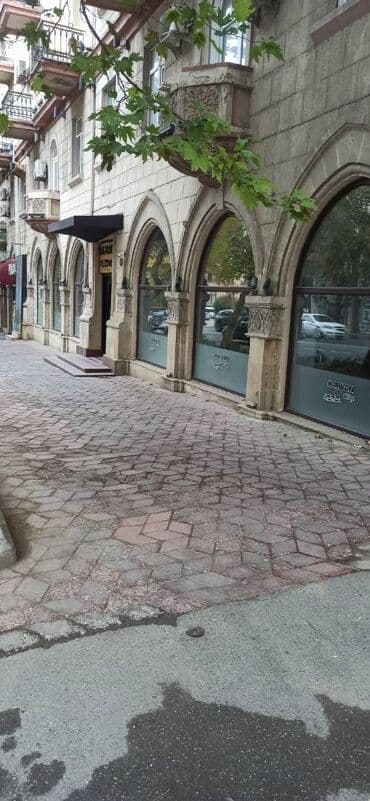 novxani restoranlar: Yasamal rayonu Nizami metrosuna yaxın 175 kv.m sahəsi olan, 4otağlı — 10