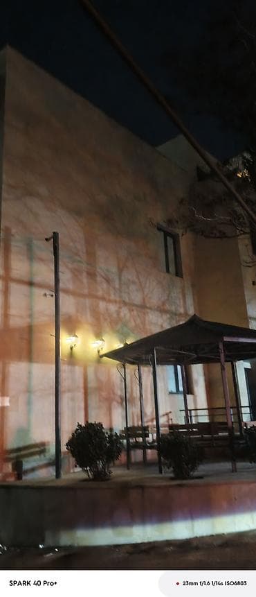 yevlax makler: Salam abyekt 3 mərtəbə hər mertebede tualet hamam var otaqlara bölünüb — 3