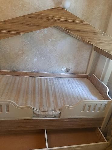 Oğlan və qız üçün, İşlənmiş, Çarpayı, Bazasız, Matras ilə, Siyirməli