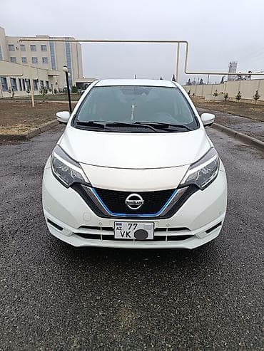 Nissan Note: 1.2 l | 2017 il Hetçbek
