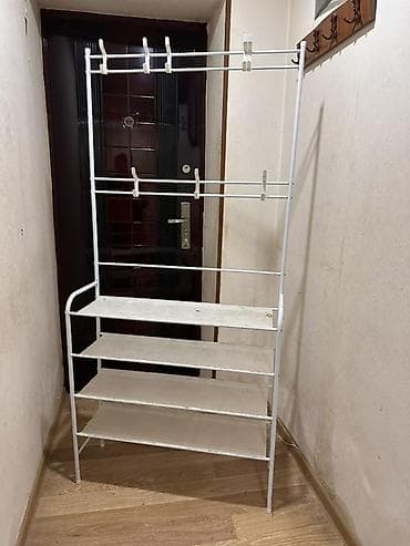 stul iwlenmiw: Paltar və ayaqqabı yığmaq üçün asılqan. Çox az istifadə olunub — 2