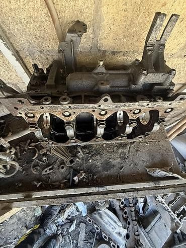 nisan bezekleri: Məhsul: Daxili yanma mühərriki üçün silindr bloku nissan urban zd30 — 3
